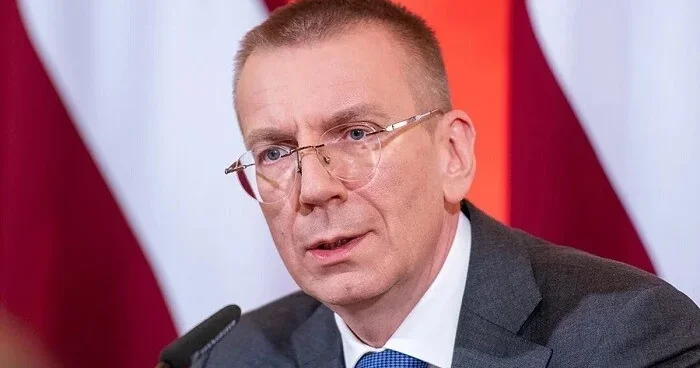 Latviya prezidenti təcili geri qayıtdı: ölkədə nə baş verir?