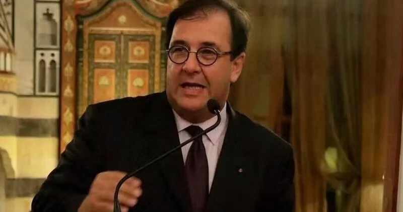 Səfirliyə qadınlar gətirən diplomat barəsində təhqiqat başladı