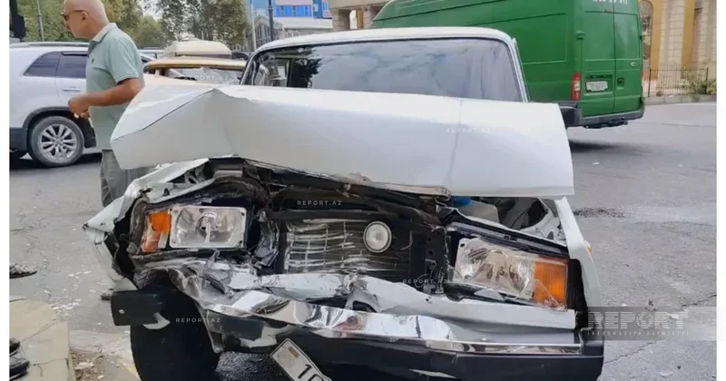 Четыре человека пострадали в цепном ДТП в Гёйчае