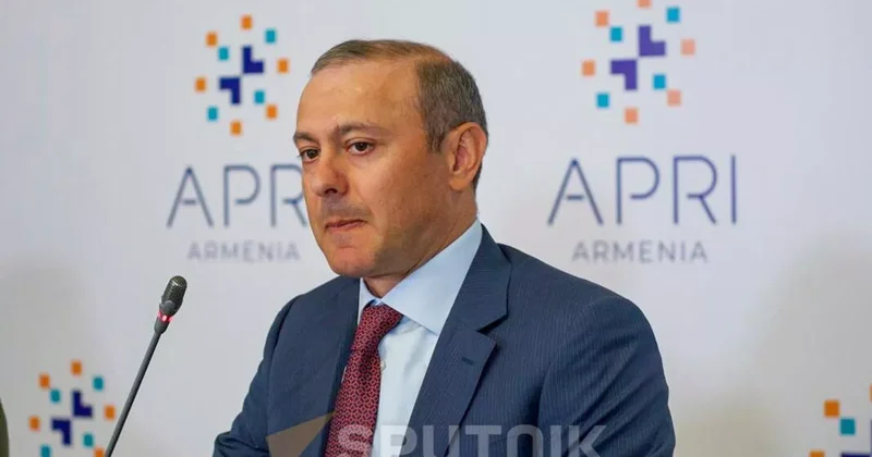 Armen Qriqoryan Paşinyana incik şəkildə Təhlükəsizlik Şurasını tərk edib