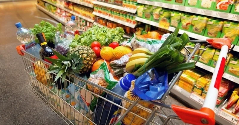 Marketlər bizi belə aldadır: Daha çox pul xərcləməyimiz üçün 7 gizli üsul