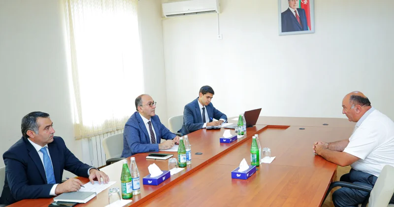 AKİA nın sədri Şəmkirdə vətəndaşların müraciətlərini dinləyib, təsərrüfatlara baş çəkib