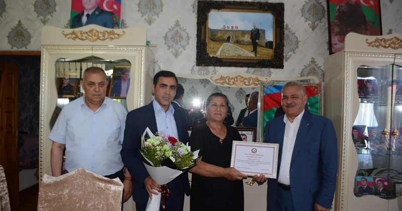 Millət vəkili Tərtərdə şəhid anasını yubileyi münasibətilə təbrik etdi Fotolar