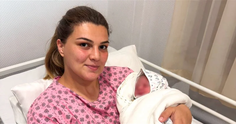 В Физули врачи приняли роды прямо в машине скорой помощи ФОТО