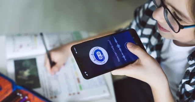 Süni intellektin gizli təhlükəsi üzə çıxdı: Sizi həmişə haqlı çıxarır, psixologiyanızı pozur