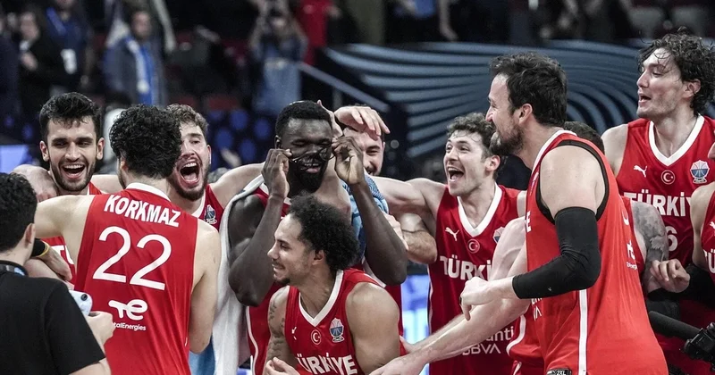 Türkiyə basketbolçuları Avropa çempionatında ikinci oldular