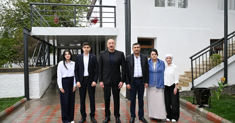 Президент Ильхам Алиев посетил поселок Гадрут Ходжавендского района