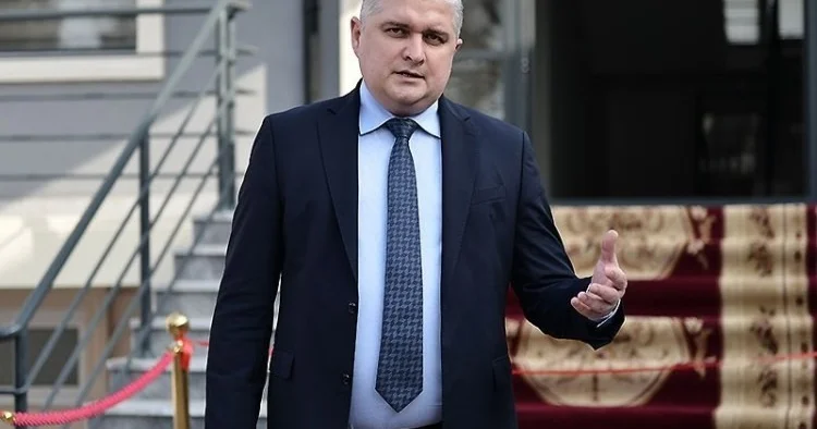 Santuşun istefası Cahangir Fərəcullayevin təkidi ilə gerçəkləşib DETALLAR