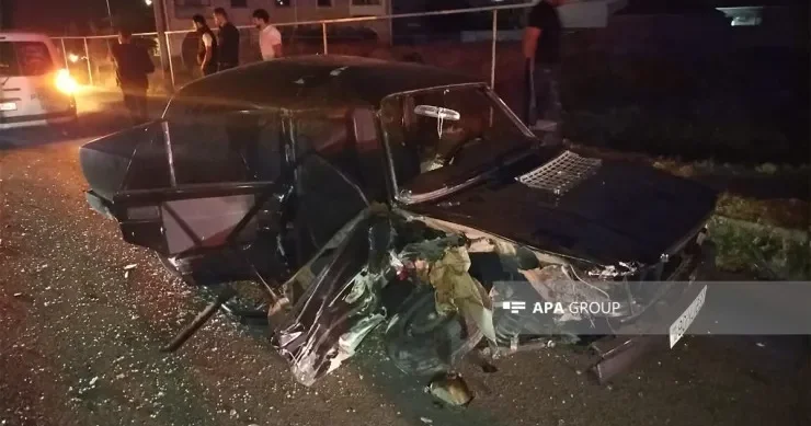 Gəncədə iki avtomobil toqquşdu FOTO