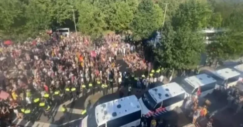 На протестах в Гааге задержали более 400 экоактивистов