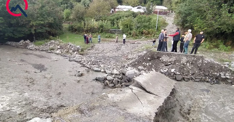 Sel suları Balakəndə körpünü dağıtdı Fotolar