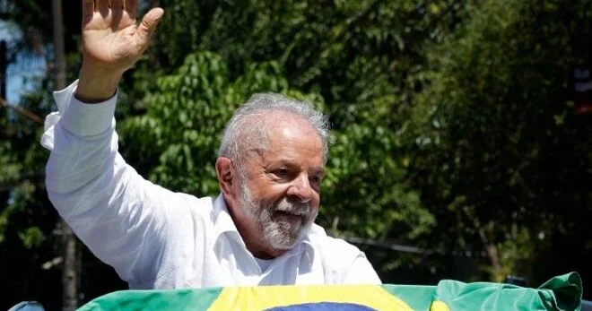 Braziliya lideri Trampı dürüst dialoqa çağırdı