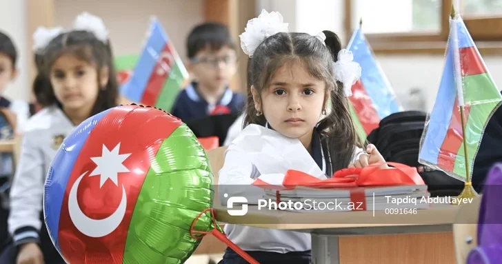 Стало известно, сколько детей будут обучаться в бакинских школах в новом учебном году