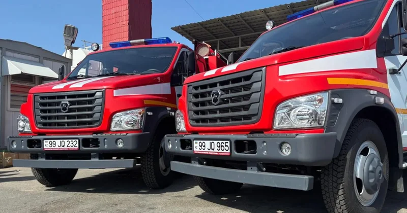 SOCAR ın “Azneft” İstehsalat Birliyinə 4 yeni yanğınsöndürən avtomobil verilib