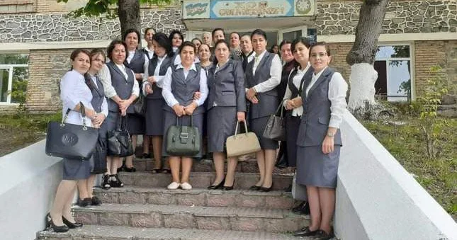Müəllimlər vahid geyim formasına keçirlər Nazir açıqladı