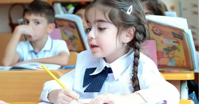 Şagirdlər üçün avtobus xidmətini ictimai nəqliyyat məsələsi ilə birlikdə nəzərə almalıyıq