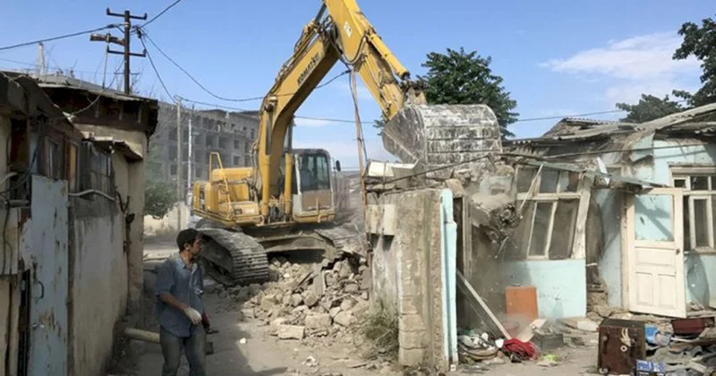 “Sovetski”də söküntü ərazisindən meyit tapıldı