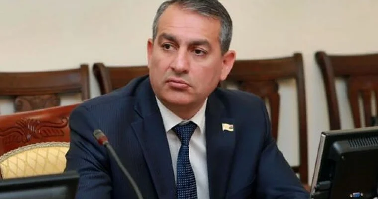 Erməni deputat: “Rusiya hərbi bazası bizə lazım deyil”
