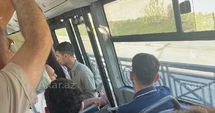 M7 ekspres avtobusunda təhlükəli vəziyyət Video