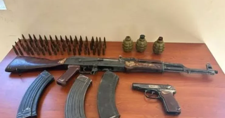 Əhalidən silah sursat yığıldı