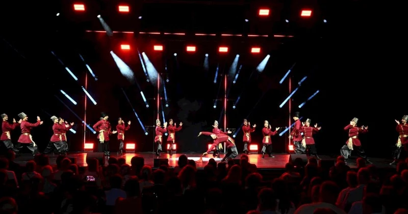 Azərbaycan Dövlət Rəqs Ansamblı İsveçrədə festivalda çıxış edib FOTOLAR
