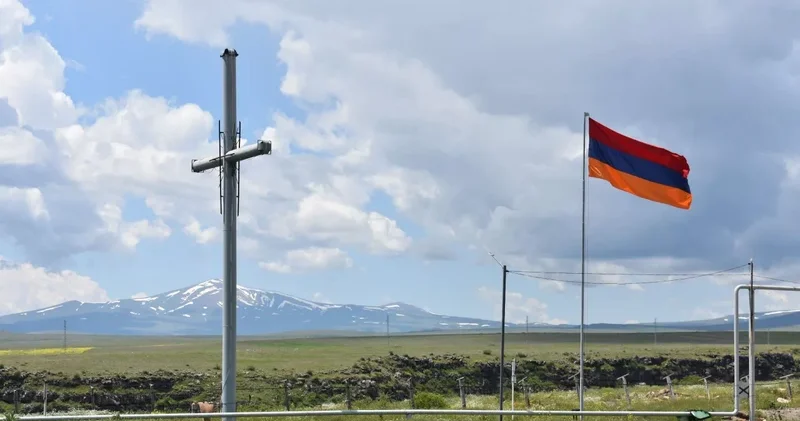 Manukyan: Rusiya bazasını çıxarsa, Ermənistan ordusu Türkiyə ilə sərhədi qoruya bilməyəcək