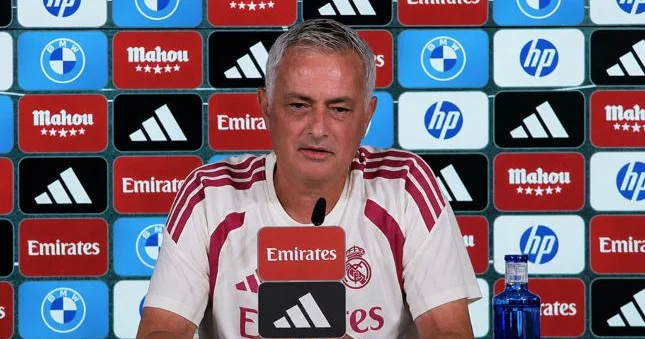 Mourinyo mətbuat konfranslarının sayından gileyləndi “Hamınızdan yorulmuşam”