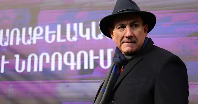Дирижер Пашинян. Как Ереван оркеструет истерику вокруг визита дипломатов в Карабах Minval Politika