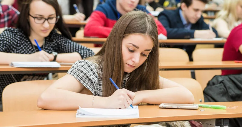 Azərbaycanlı tələbələr Rusiyanı seçir? Rəqəmlərdəki GERÇƏK