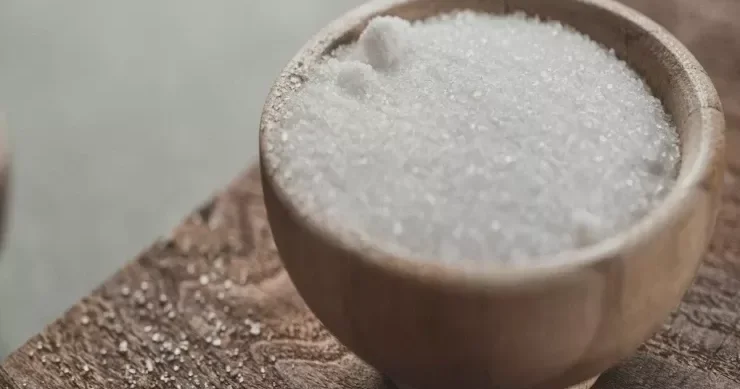Soyuducudakı pis qoxunu bir gecəyə azaldan sadə üsul 3 qaşıq kifayətdir