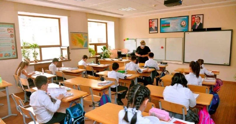 Nazir: Tədrisi digər dillərdə aparılan məktəblərdə Azərbaycan dili fənni üzrə dərs saatları artırılacaq