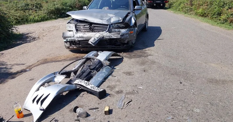 Lənkəranda “Mitsubishi” və “Volkswagen” toqquşub: iki nəfər xəsarət alıb