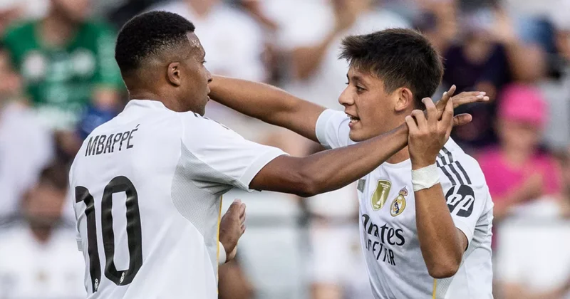 Mbappe Ardadan danışdı: “1 saniyə göz gözə gəlməyimiz kifayətdir”