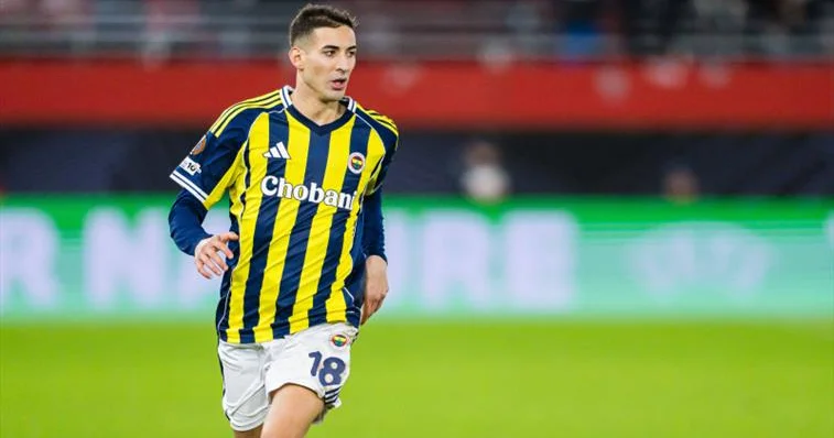 Fənərbağça Mert Müldürlə müqaviləni yeniləyir