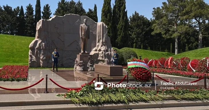 Руководители мусульманских религиозных управлений стран ОТГ посетили Аллею почетного захоронения