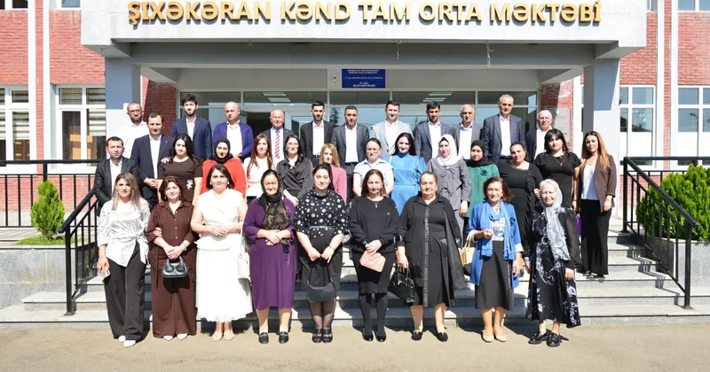 ​Lənkəran məktəbinin məzunları 20 il sonra yenidən görüşdülər FOTO