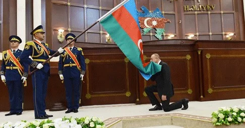 İlham Əliyevin rəhbərliyi ilə Azərbaycan yeni inkişaf mərhələsinə qədəm qoyub POLİTOLOQ DANIŞDI