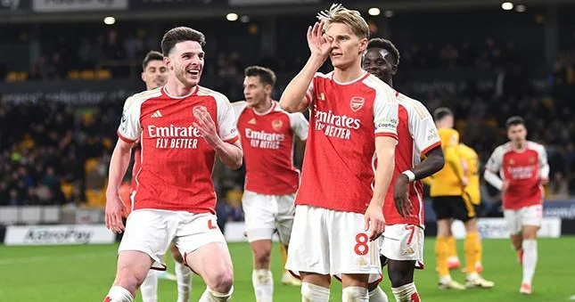 Arsenal kapitanını itirdi