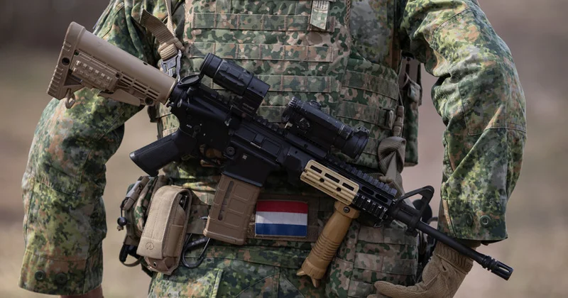 NATO təlimləri zamanı Hollandiya hərbçiləri naməlum pilotsuz təyyarələrlə qarşılaşıb