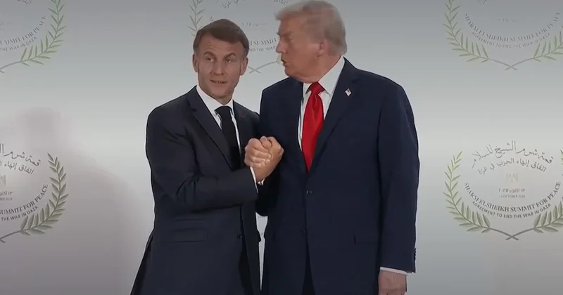Трамп едва не оторвал руку Макрону