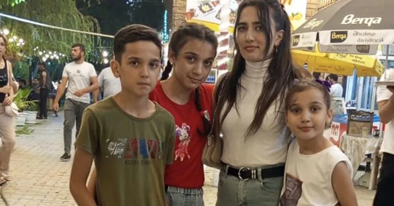 Üç uşaq anası qızı ilə sinif yoldaşı oldu 31 yaşında attestat aldı FOTO