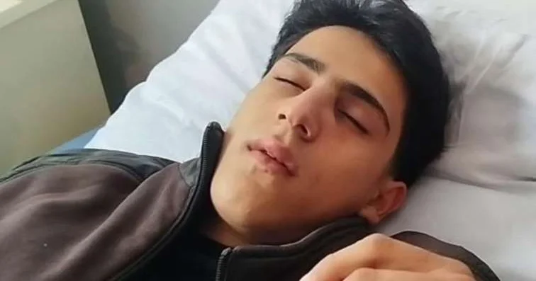 Sinif yoldaşının atası məktəblini döydü FOTO