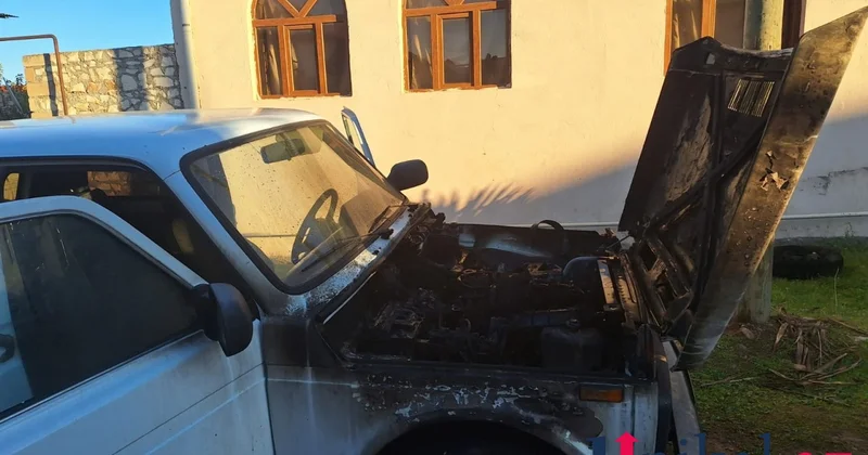 Şəmkirdə Niva yandı