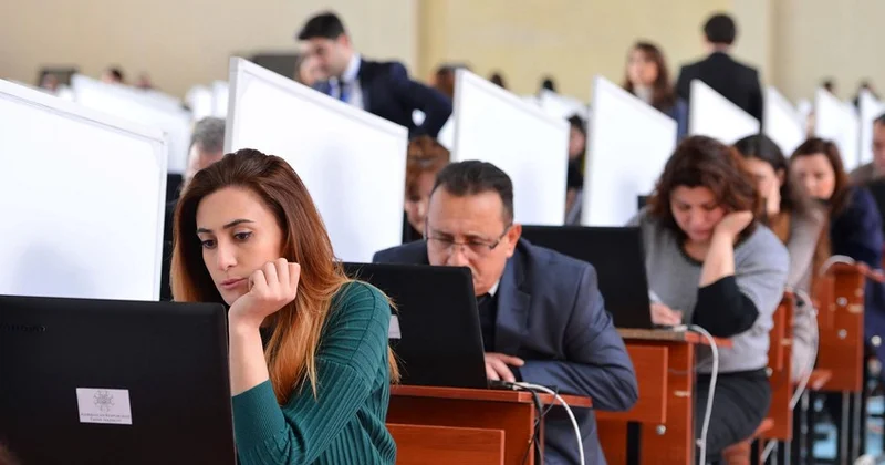 550 nəfər dövlət qulluğuna imtahan verəcək