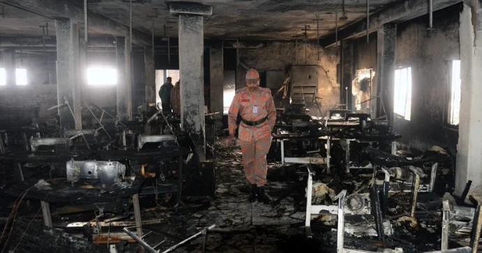 Tikiş fabrikində yanğın: 16 ölü