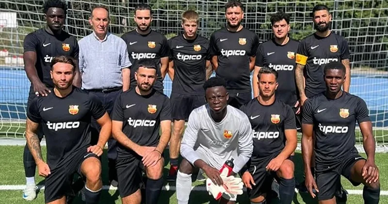 Dünyanın danışdığı oyun: Baş məşqçi və qadın futbolçu da oynadı, 66 qol vuruldu