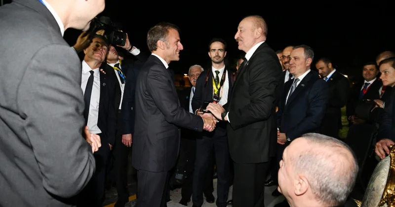 İlham Əliyevin Misirdə Rəcəb Tayyib Ərdoğan və Emmanuel Makronla görüşündən kadrlar