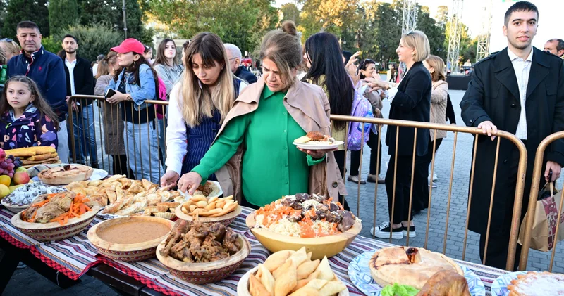 Праздник вкусов и братства в Баку представили кулинарное и музыкальное наследие Туркменистана (ФОТО)