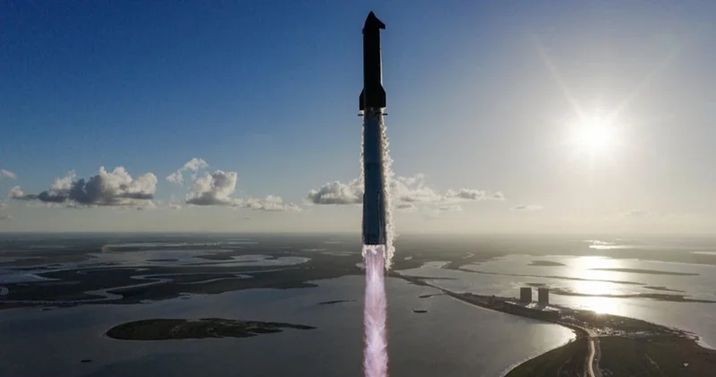 Starship raketi 11 ci sınaq uçuşunu başa vurub Hind okeanına eniş etdi (VİDEO)