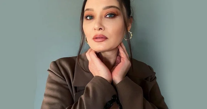 Nurgül Yeşilçay qəribə vərdişləri ilə TƏƏCCÜBLƏNDİRDİ